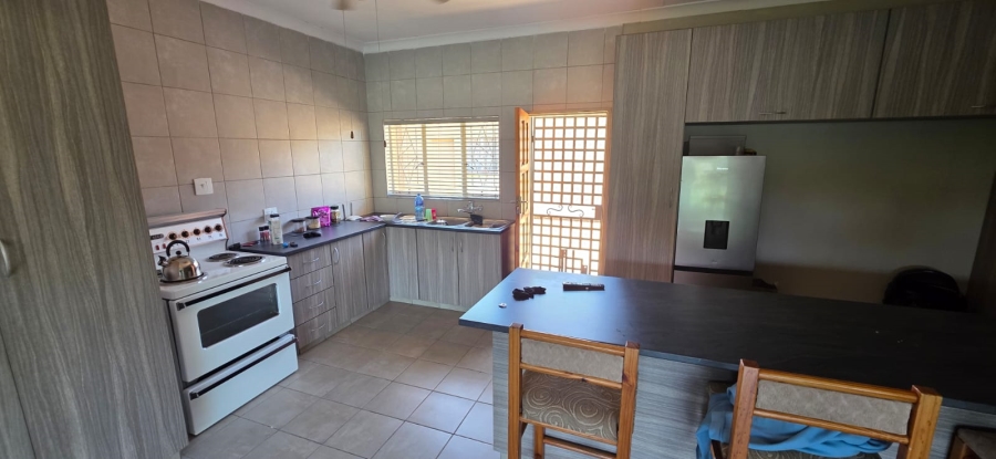 8 Bedroom Property for Sale in Meiringspark North West